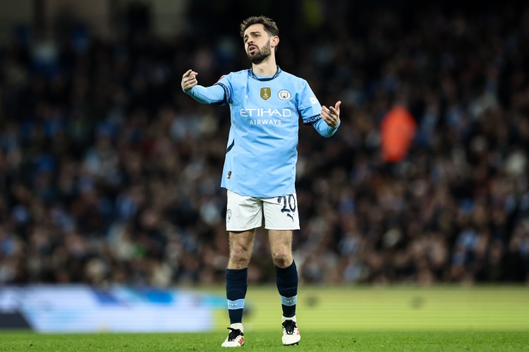 塞尔电台：巴萨已与B席达成协议，但弗里克要求先清理队内球员