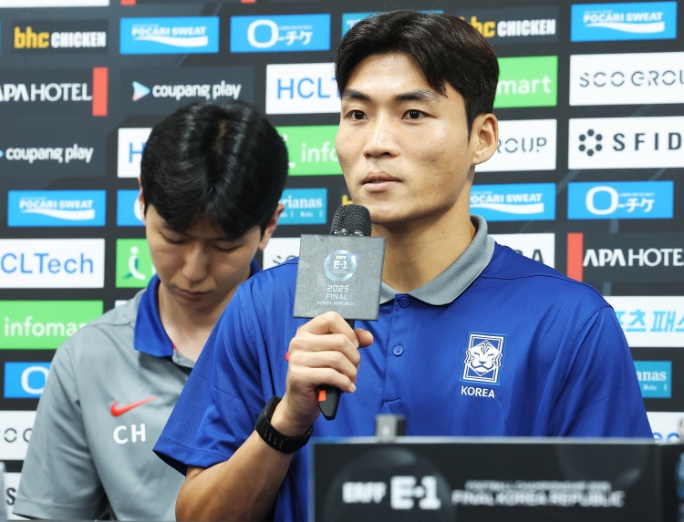 世界杯小组赛韩国vs捷克首发公布，“中超独苗”朴镇燮替补待命